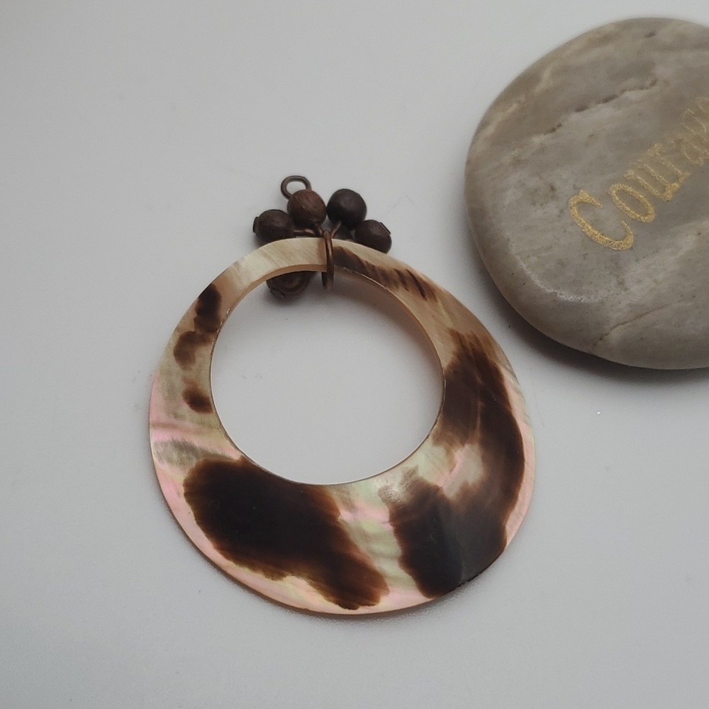 Tortoise shell mother of pearlโ necklace pendant natural earth jewelry